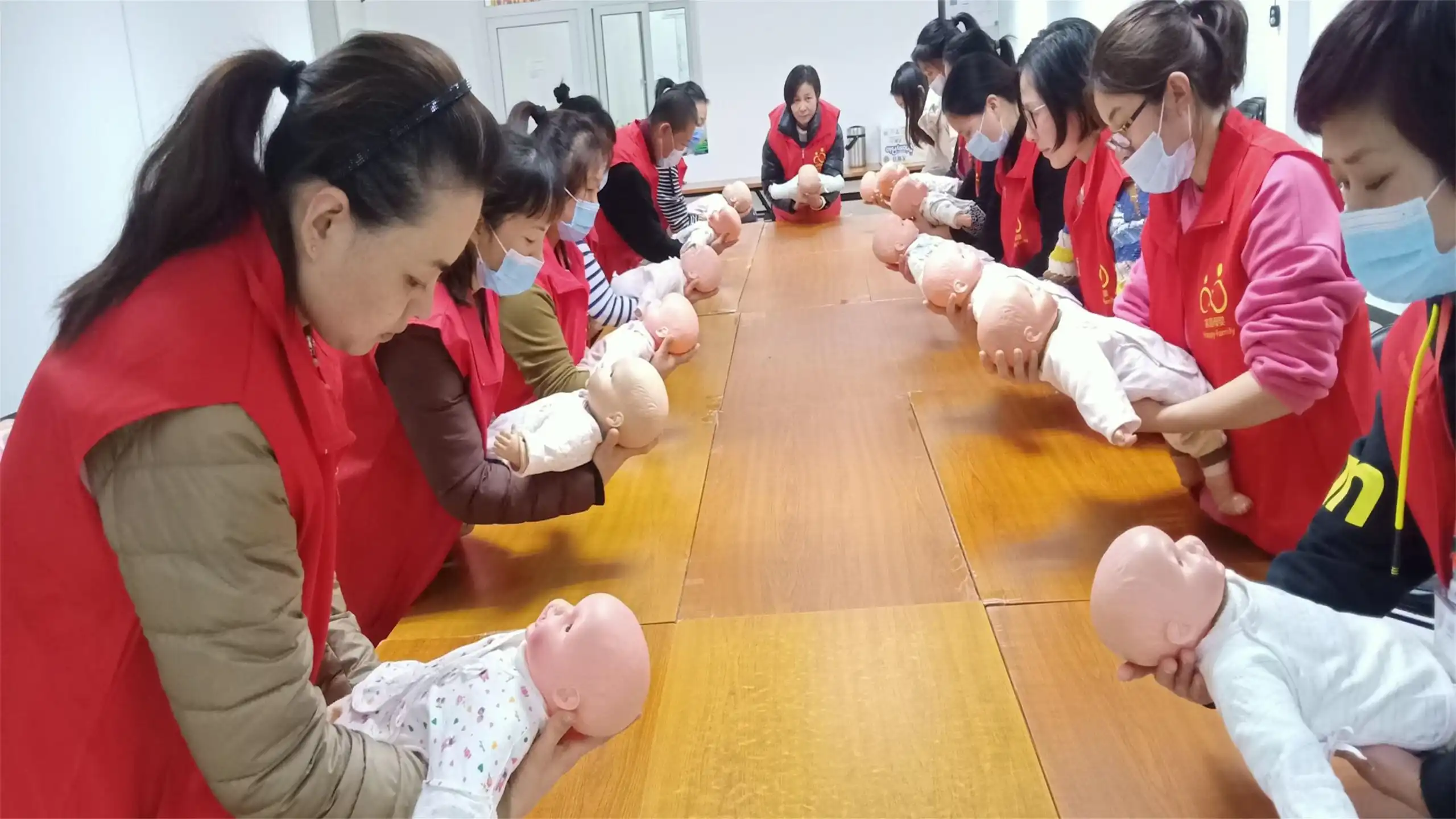 家嘉母婴育婴师课堂